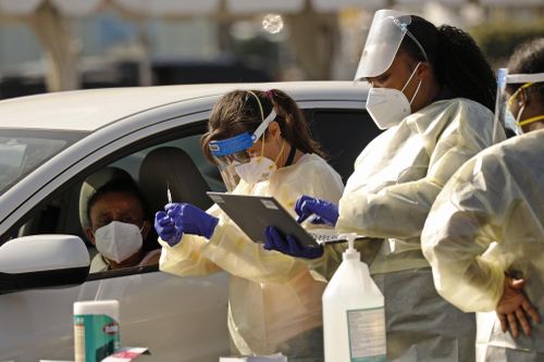 Làn sóng Covid-19 mới quét qua bang California của Mỹ