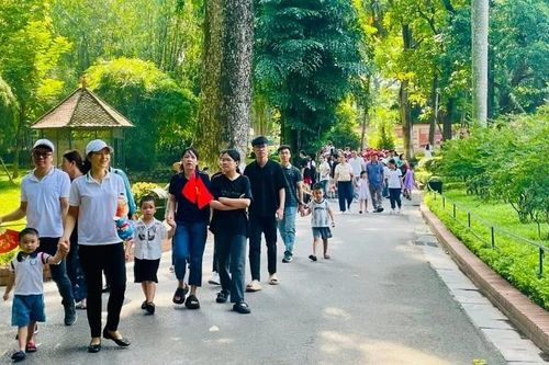 Ngành du lịch phục vụ 5,5 triệu lượt khách dịp nghỉ lễ Quốc khánh 2/9