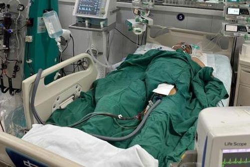 Cứu sống bệnh nhân ngừng tuần hoàn hô hấp ngoại viện