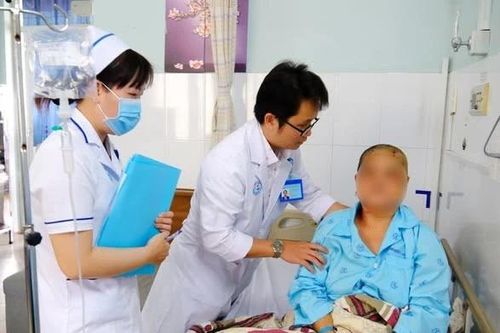 Phẫu thuật thành công u màng não lớn cho cụ bà 73 tuổi