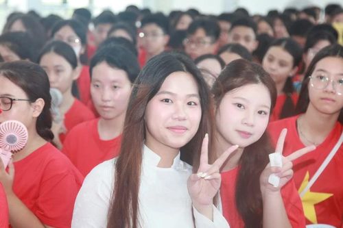 Lễ khai giảng của học sinh Hà Nội trong những ngôi trường khang trang, hiện đại