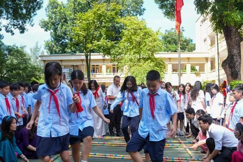 Học sinh đón năm học mới bằng trò chơi dân gian