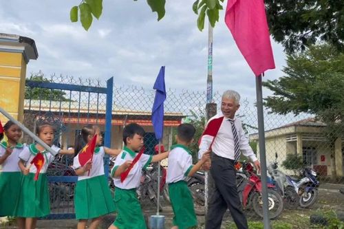 Thầy và trò Đà Nẵng gửi gắm mong ước trong năm học mới