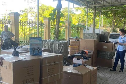 Phát hiện, xử lý hơn 1.800 sản phẩm điện gia dụng nhập lậu tại Hà Nội