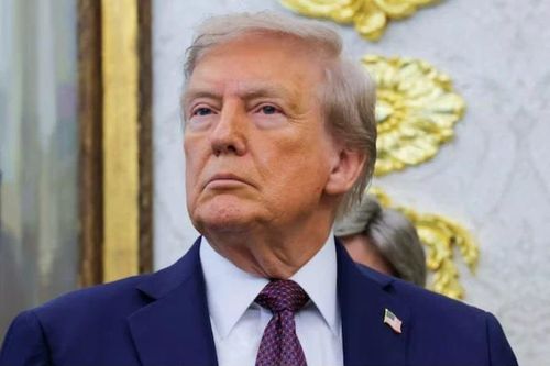 Tổng thống Mỹ Trump sẽ đổi tên Bộ Quốc phòng