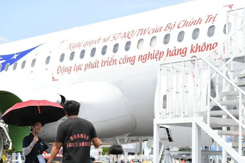 Lý do Việt Nam chưa sản xuất được con ốc 100 USD trên bánh máy bay