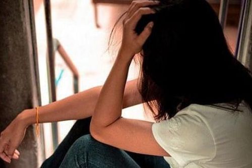 5 năm sống kham khổ để lo cho mẹ, con gái bật khóc khi biết sự thật