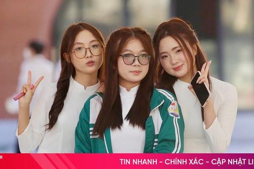 Dịu dàng tà áo dài trong ngày khai giảng