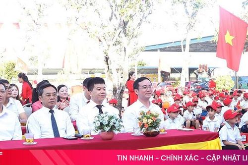 Phó Bí thư Thường trực Tỉnh ủy dự khai giảng tại Trường THPT Phan Đình Phùng