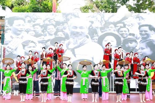 Ngày tựu trường nơi địa đầu Tổ quốc: Giữ gìn bản sắc, nuôi dưỡng khát vọng