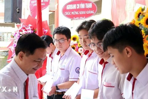 Khai giảng năm học 2025-2026: Hướng đến nền giáo dục đổi mới, hiện đại
