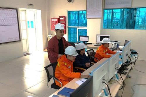 Đẩy nhanh tiến độ các dự án tăng cường nhập khẩu điện
