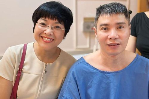 MC Thảo Vân dành điều đặc biệt này khi NSND Công Lý nhập viện cấp cứu