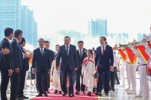 26 triệu học sinh cả nước bước vào năm học mới
