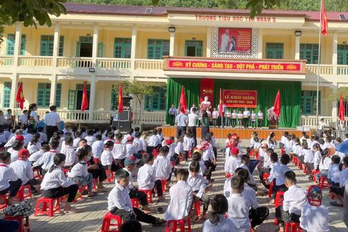 Bảo đảm an toàn Lễ khai giảng năm học mới ở vùng lũ Yên Nhân
