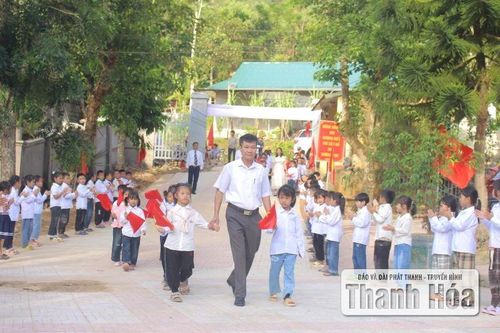 Tiếng trống khai trường giữa tâm lũ Yên Nhân