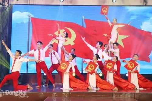 TIẾN TỚI ĐẠI HỘI ĐẠI BIỂU ĐẢNG BỘ TỈNH ĐỒNG NAI NHIỆM KỲ 2025-2030 VÀ ĐẠI HỘI XIV CỦA ĐẢNG Phát triển mục tiêu và mô hình chủ nghĩa xã hội Việt Nam (Bài 3)