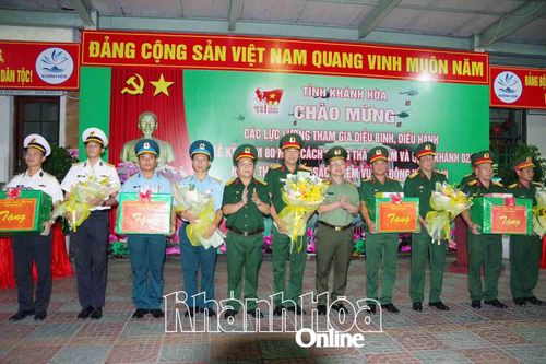 Tỉnh Khánh Hòa chào mừng các lực lượng hoàn thành xuất sắc nhiệm vụ diễu binh, diễu hành kỷ niệm 80 năm Quốc khánh