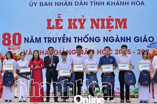 Sacombank triển khai học bổng 'Ươm mầm cho những ước mơ' năm 2025