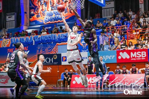 Giải bóng rổ chuyên nghiệp Việt Nam VBA Star X-2025: Hanoi Buffaloes thắng kịch tính trận mở màn play-off