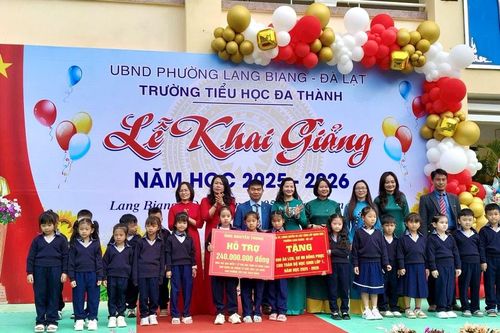 Phường Lang Biang - Đà Lạt vận động gần 500 triệu đồng hỗ trợ học sinh khó khăn bước vào năm học mới