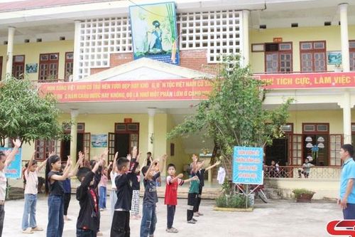 Sôi nổi phong trào văn nghệ, thể thao trong trường học