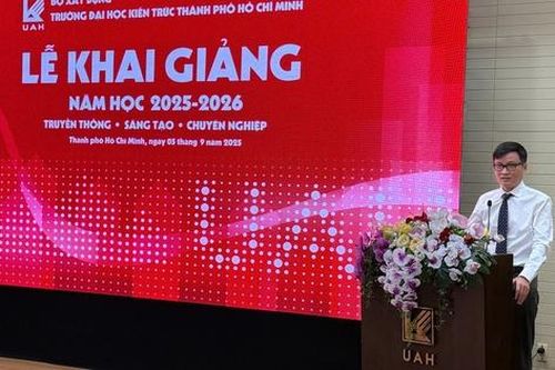Sinh viên ngành Xây dựng TP.HCM hồ hởi đón năm học mới
