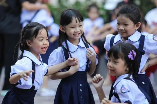 14 nhóm học sinh, sinh viên được miễn học phí