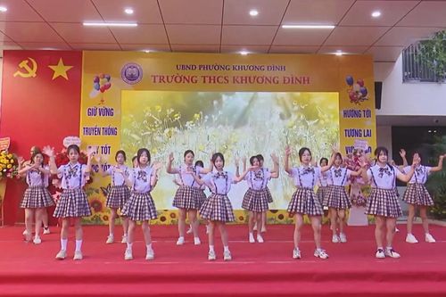Học sinh Thủ đô hân hoan, phấn khởi vào năm học mới
