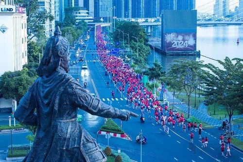 Cùng chạy vì một Việt Nam vượt trội