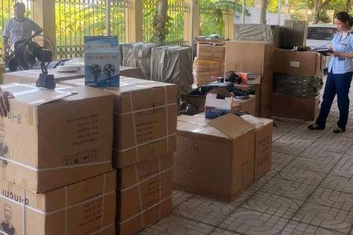 Hà Nội: Thu giữ và xử lý hơn 1.800 sản phẩm điện gia dụng nhập lậu