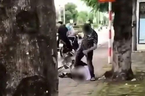 Vụ thiếu niên 16 tuổi bị đánh dã man tới co giật giữa đường: Đối tượng vừa bị khởi tố là ai?