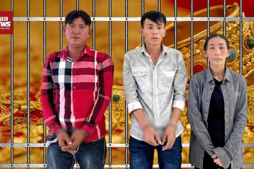 'Nữ quái' giả làm người tốt, đưa người phụ nữ về tận nhà rồi 'khoắng sạch' vàng