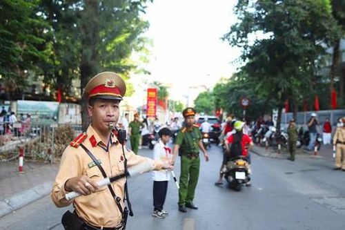 Hà Nội bảo đảm an toàn cho hơn 2 triệu học sinh đến trường ngày khai giảng