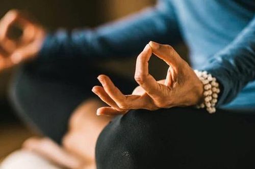 5 thói quen hàng ngày giúp cải thiện tinh thần ở người nhiễm HIV