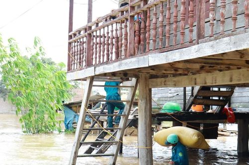 Gia Lai: Mưa lớn, nhiều khu dân cư xã Ia Hiao bị ngập nặng