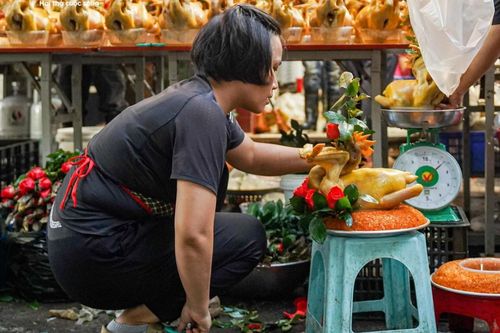 Xôi gà lễ, cỗ cúng rằm tháng 7 giá gần 1 triệu đồng