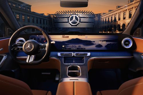 Mercedes-Benz GLC thuần điện sở hữu màn hình 39,1 inch
