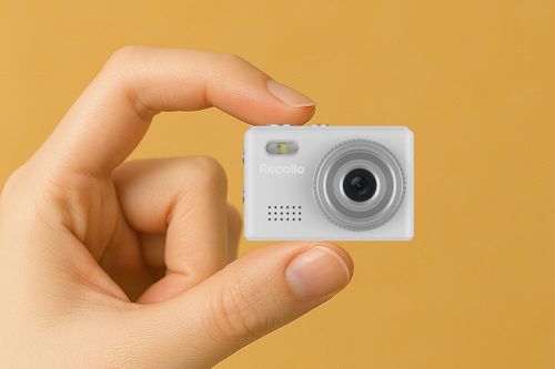 Kỳ lạ chiếc máy ảnh nhẹ bằng cây bút bi