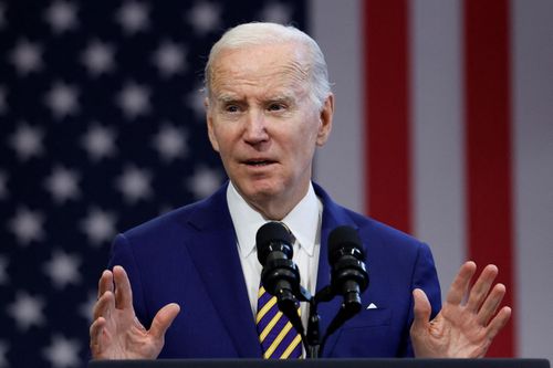 Ông Biden phẫu thuật ung thư