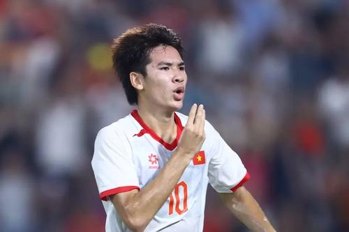 U23 Việt Nam thắng tối thiểu trước U23 Singapore