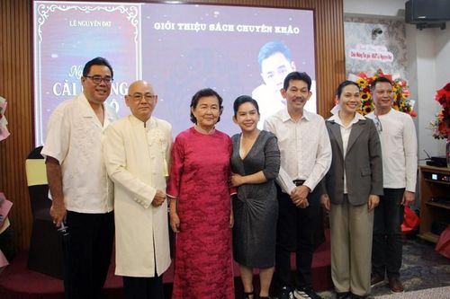 Ra mắt 'Tuyển tập kịch bản Hồn thơ ngọc' và sách 'Nghệ thuật cải lương Nam Bộ'