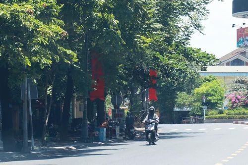 Dự báo thời tiết hôm nay 6/9: Hà Nội nắng nóng trên 36°C, Nam Bộ đề phòng mưa lớn, lốc, sét