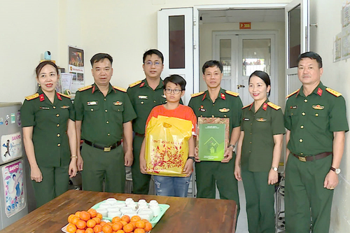 Đồng hành và sẻ chia
