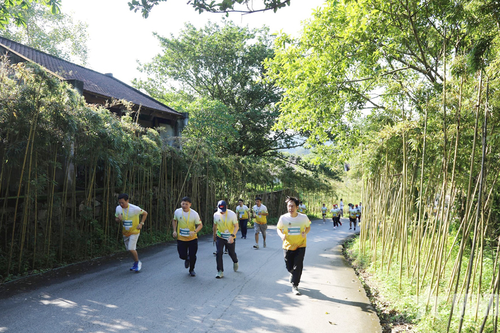 Hơn 1.000 vận động viên tham gia giải chạy Ultra Trail Yên Tử 2025
