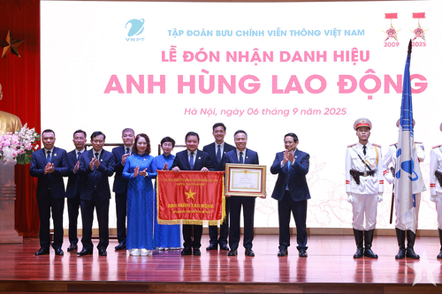 Thủ tướng Phạm Minh Chính: VNPT tiếp tục phát huy truyền thống đổi mới sáng tạo, dám nghĩ, dám làm