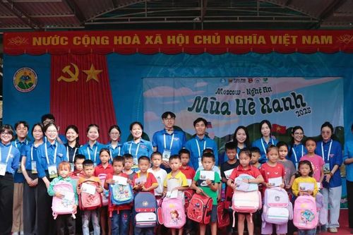 Mùa hè xanh 2025 ở Nhôn Mai: Dấu ấn du học sinh