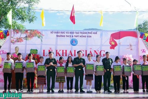 Biên cương vào năm học mới