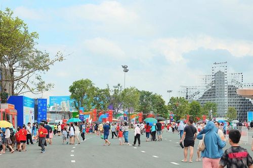 Hà Nội: Kéo dài Triển lãm thành tựu kinh tế xã hội, người dân đi lại thế nào?
