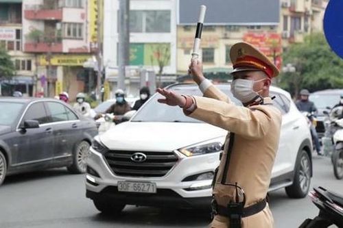 Hà Nội tiếp tục phân luồng giao thông phục vụ Triển lãm 80 năm thành tựu Đất nước